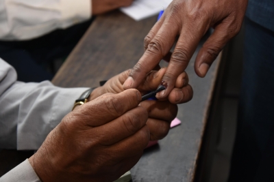 چھ ریاست کی 7 اسمبلی سیٹوں پر ضمنی انتخابات: ووٹنگ جاری