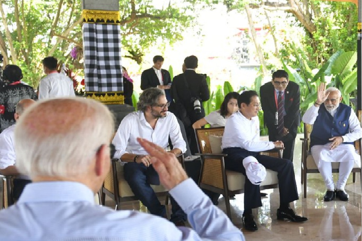 پی ایم مودی بالی میں مینگروو فارسٹ پہنچے، عالمی لیڈروں سےکی ملاقات