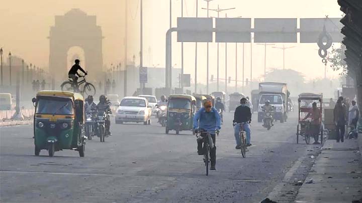 Weather Forecast:دہلی میں ٹھنڈ میں اچانک اضافہ،گھنے  کہرے کی وجہ سے کئی ٹرین ملتوی