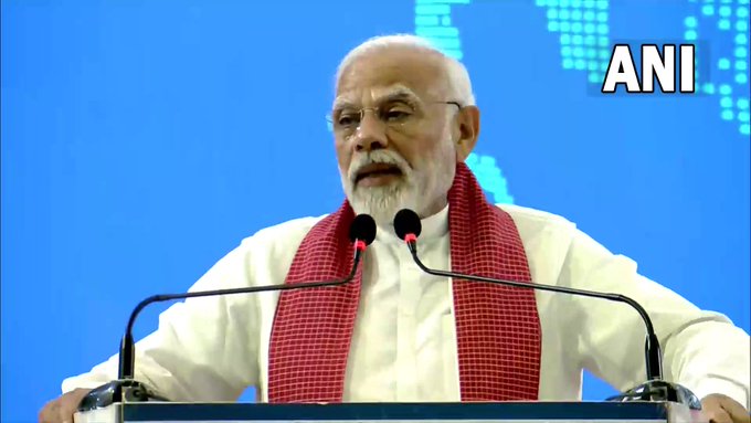 PM Modi: پی ایم مودی نے آیوش کے تین قومی اداروں کا کیا افتتاح، کہا- آیوروید ہمیں زندگی جینے کا طریقہ سکھاتا ہے