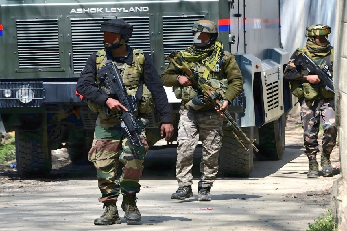 Four terrorists killed in Jammu and Kashmir: جموں و کشمیر کے پونچھ میں سیکورٹی فورسز کے ساتھ تصادم میں 4 دہشت گرد ہلاک