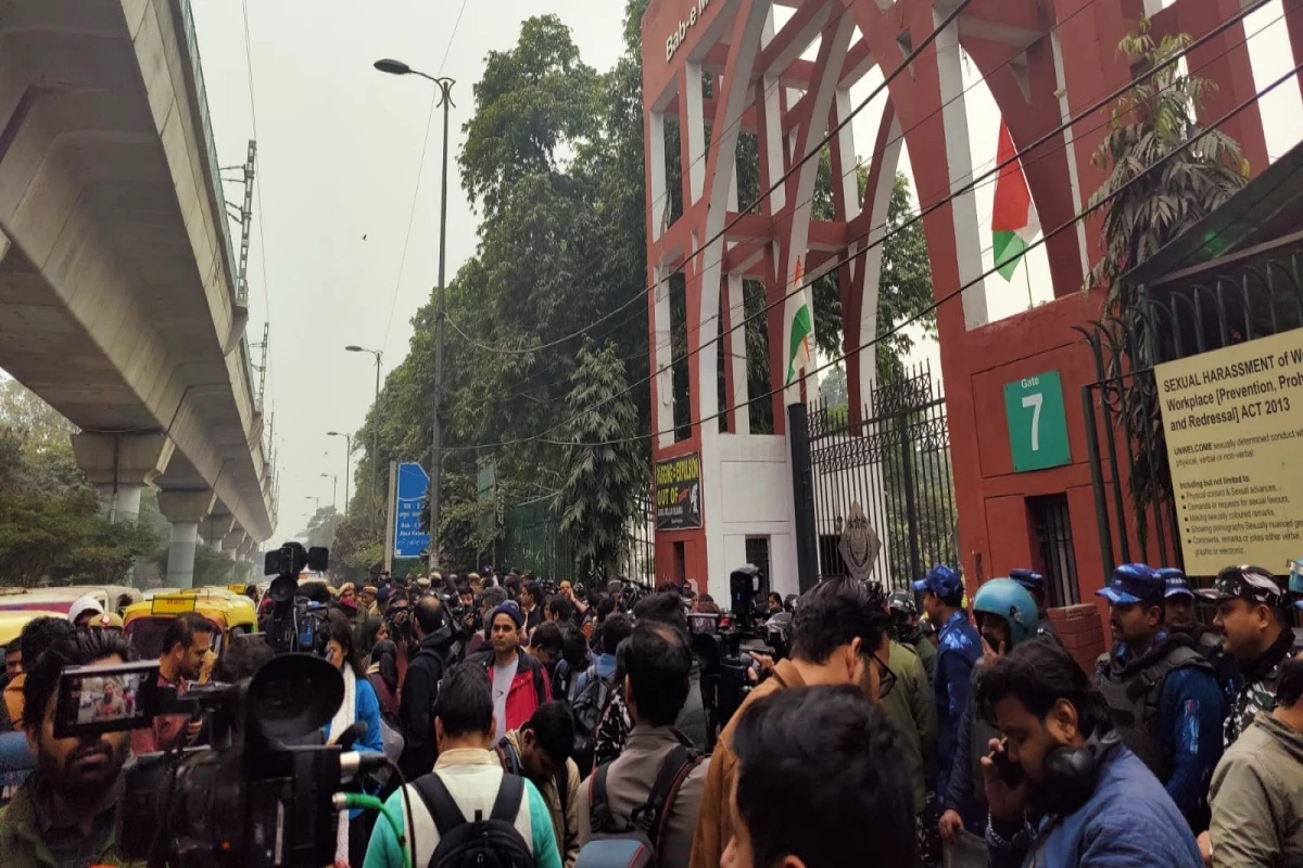 BBC Documentary Screening Row: جے این یو کے بعد جامعہ ملیہ اسلامیہ میں بھی ہنگامہ، 4 طلبا کو پولیس نے حراست میں لیا