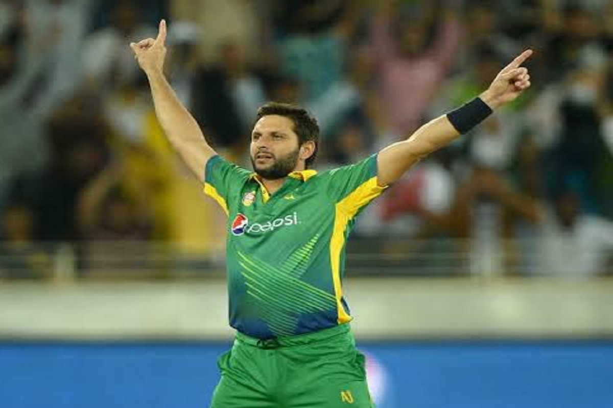 Pakistan Cricket Team Online Coach: پاکستان کرکٹ میں پھر ہنگامہ، شاہد آفریدی نے مکی آرتھر کو آن لائن کوچ بنائے پر پی سی بی پر لگایا یہ بڑا الزام