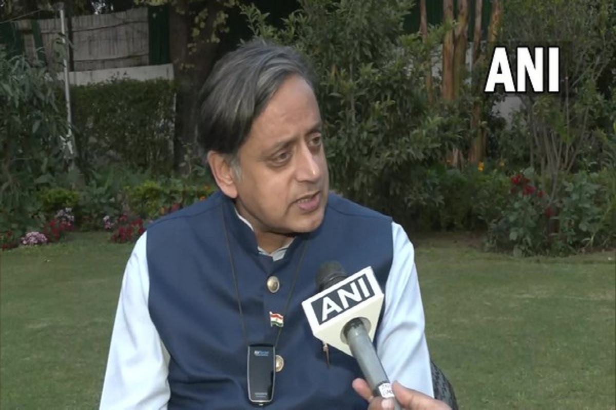 Shashi Tharoor Suggests ‘BHARAT’ As Opposition Bloc Name: کانگریس کے سینئر لیڈر ششی تھرور کا طنز، کہا۔ اگر اپوزیشن اتحاد خود کو ‘بھارت’ کہنے لگے تو نام بدلنے کا کھیل روک دے گی حکومت