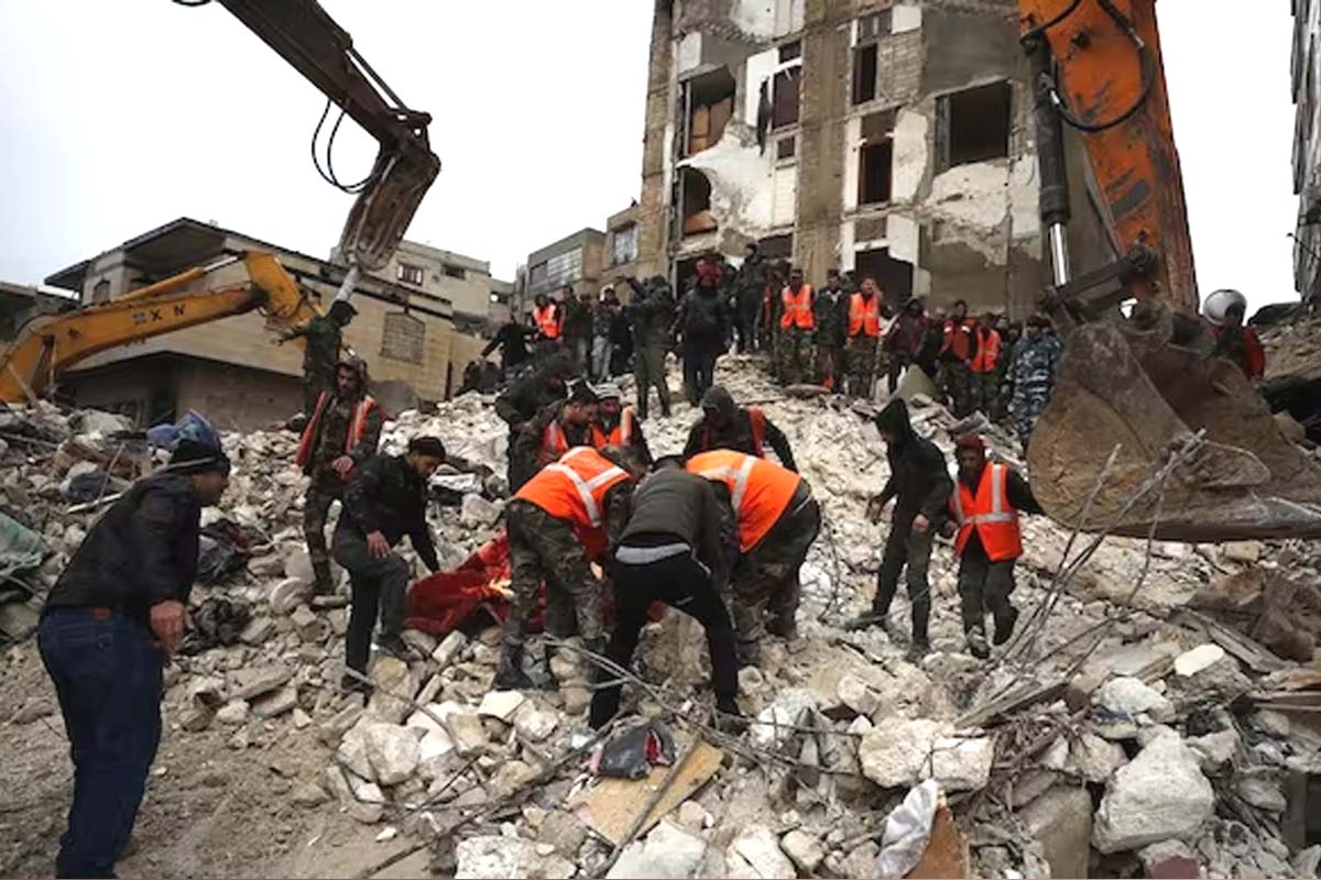 Turkiye-Syria Earthquake: ترکیہ میں شدید زلزلے کے 160 گھنٹے بعد انسان کو ملبے سے نکالا گیا