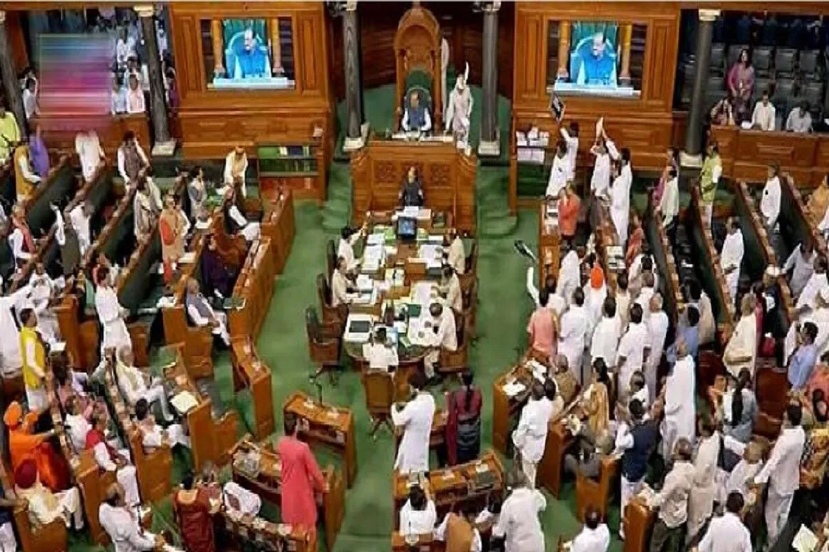 Parliament Session: اڈانی کے معاملے پر ہنگامہ اور راہل گاندھی سے معافی کا مطالبہ، دونوں ایوانوں کی کارروائی ملتوی، رام گوپال یادو نے کہا – بی جے پی کو ڈر ہے کہ…