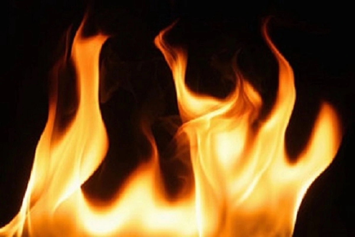 Maharashtra: بھیونڈی میں دھاگے کے گودام میں لگی خوفناک آگ