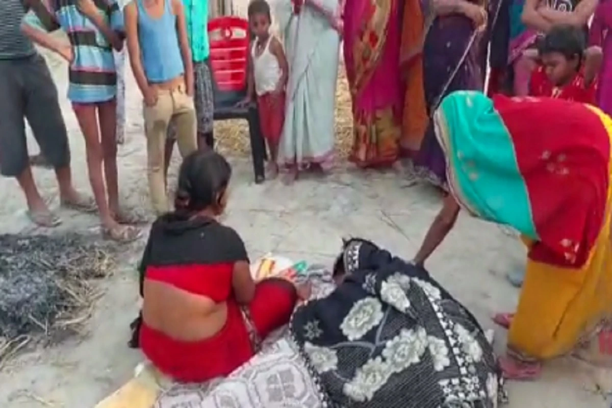 Bihar Hooch Tragedy: بہار میں زہریلی شراب نے پھر مچائی تباہی، موتیہاری میں 22 افراد کی موت، انتظامیہ نے کی کارروائی