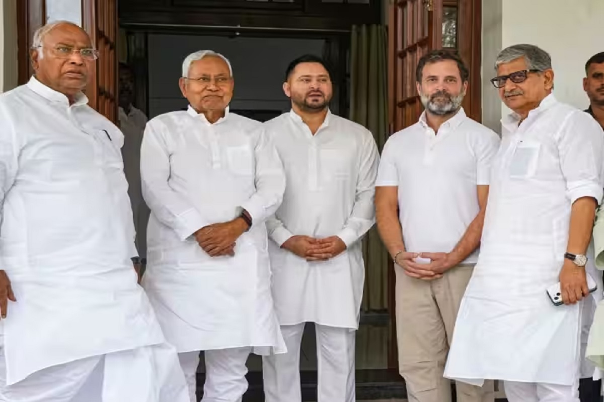 Opposition Parties Meeting: اپوزیشن جماعتوں کی اہم میٹنگ کا ایجنڈا طے، وزیر اعظم مودی کے خلاف تیار کی جائے گی بڑی حکمت عملی