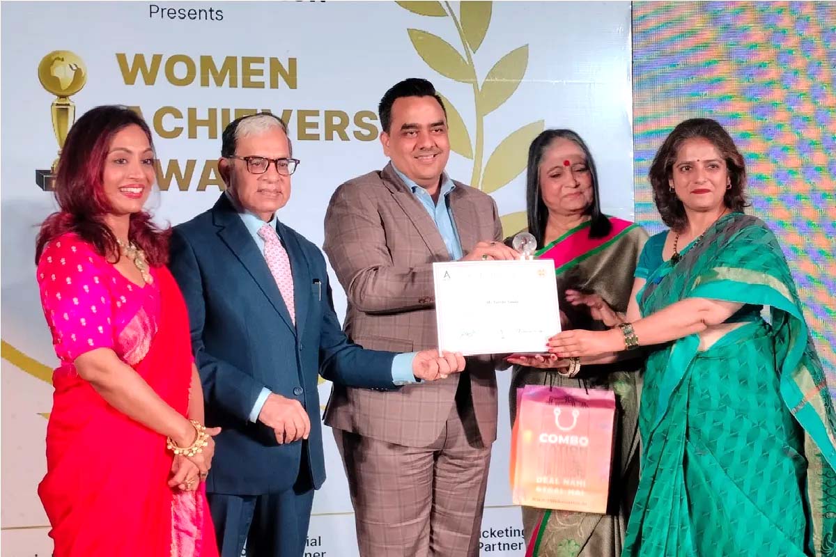 بھارت ایکسپریس کے چیئرمین اوپیندر رائے نے ویمن اچیورز ایوارڈ پروگرام میں شرکت کی، اپنی الگ پہچان بنانے والی خواتین کو اعزاز سے نوازا