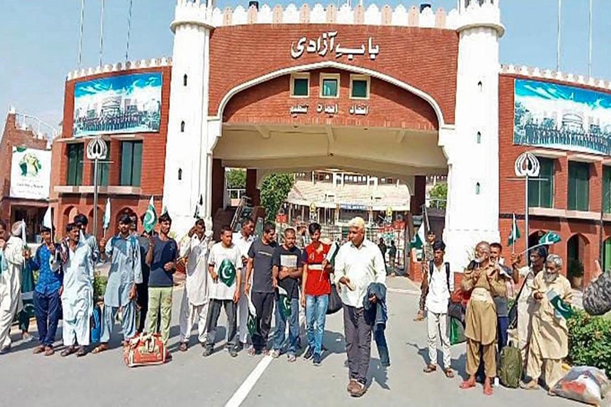 India repatriates 22 Pakistani prisoners after completion of jail terms: بھارت کے مختلف جیلوں میں بند 22 قیدیوں کو سزا مکمل ہونے پر پاکستان واپس بھیجا گیا