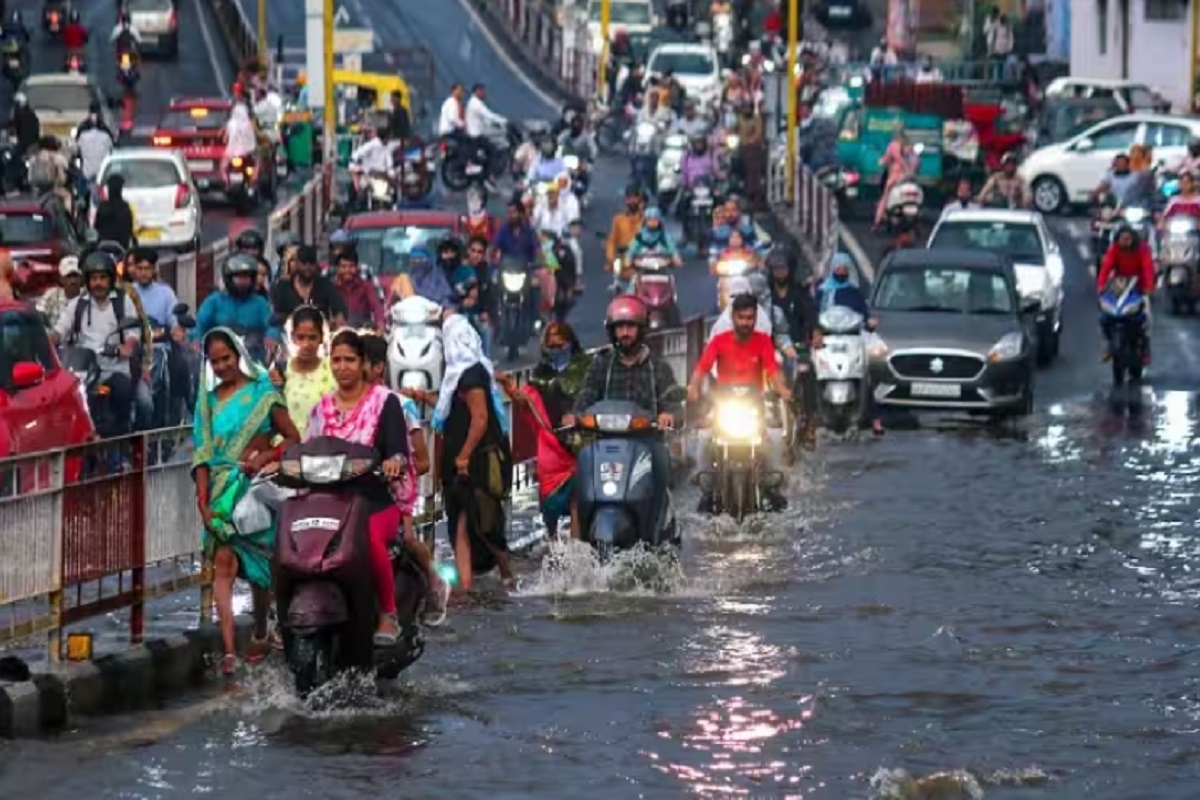 Bengaluru: بنگلور میں تیز بارش کی وجہ سے ایک خاتون کی موت، سی ایم سدارمیا نے کیا اظہار افسوس
