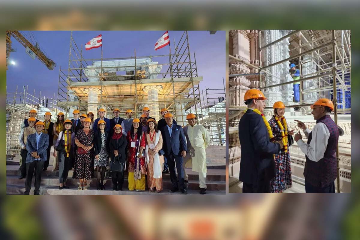 BAPS Hindu Temple Complex in Abu Dhabi: ہندوستان کے سفیر سنجے سدھیر  نے ابوظہبی میں زیر تعمیر  BAPS ہندو مندر کمپلیکس کا دورہ کیا