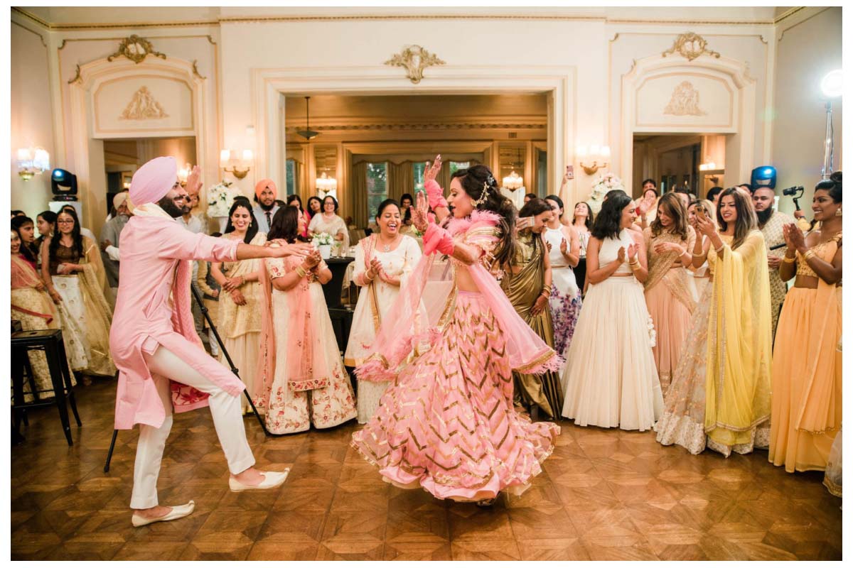 Exploring the enchanting world of Punjabi weddings: پنجابی شادی کی روایات نہ صرف ہندوستانی ثقافتوں اور مذاہب کی عکاسی کرتی ہیں