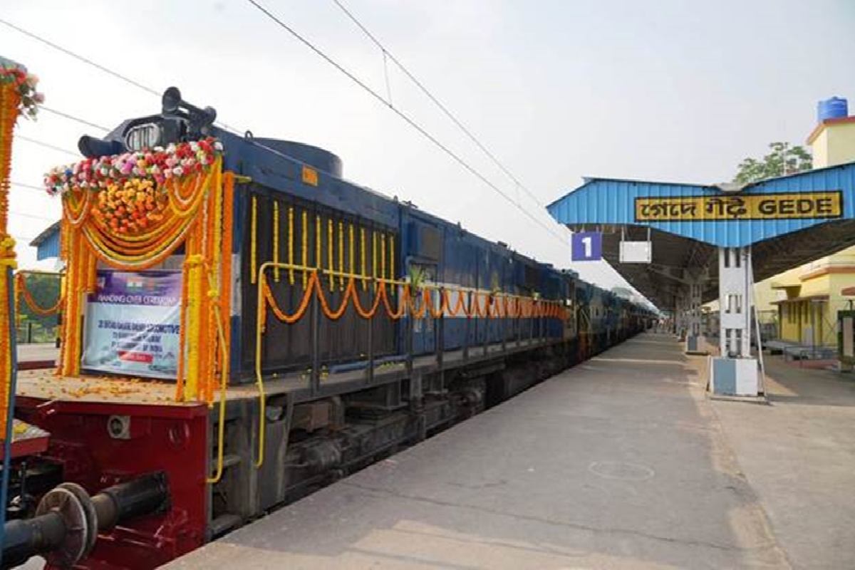 Indian Railways hand over 20 Broad Gauge locomotives to Bangladesh: ہندوستانی ریلوے نے بنگلہ دیش کو سونپے 20 براڈ گیج انجن