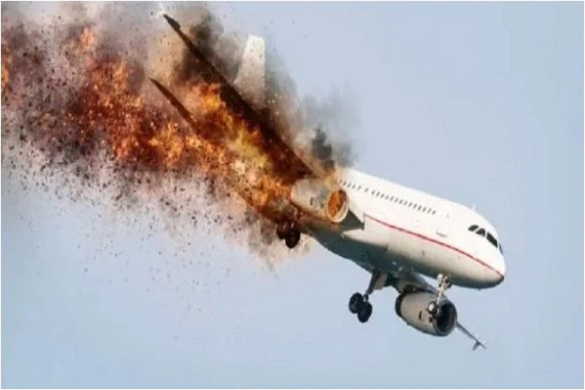 Fighter Jets Chased ‘Mysterious’ Plane: امریکی جیٹ طیارہ پراسرار طیارے کا پیچھا کرتے ہوئے گر کر تباہ، حادثے میں 4 افراد ہلاک