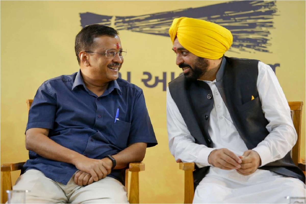 Arvind Kejriwal arrived in Ranchi along with Punjab Chief Minister Bhagwant Mann: سی ایم اروند کجریوال اور بھگوت مان پہنچے رانچی،ہمنت سورین سے کریں گے ملاقات