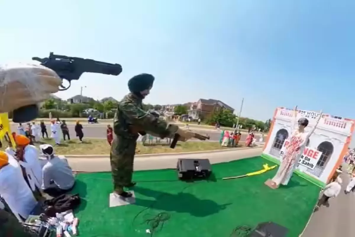 Khalistani supporters recreated the scene of the assassination of Indira Gandhi: خالصتانی حامیوں کی قابل مذمت حرکت، سابق وزیر اعظم اندرا گاندھی کے قتل کا سین کیا ریکریٹ