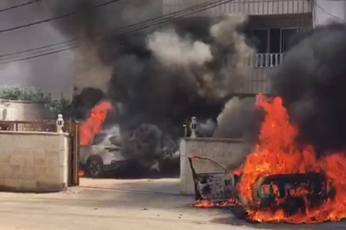 Israeli settlers torch Palestinian homes and cars: اسرائیلیوں نے قتل کا بدلہ لینے کے لیے فلسطینیوں کے گھروں اور گاڑیوں کو لگائی آگ