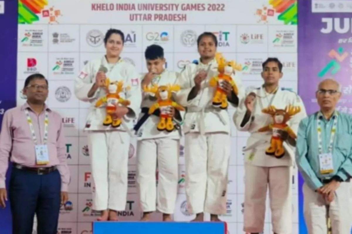 Jammu Kashmir: Tazeem Fayaz clinches silver medal in Judo Championship: جموں کشمیر: تزیم فیاض نے جوڈو چیمپئن شپ میں جیاتا چاندی کا تمغہ
