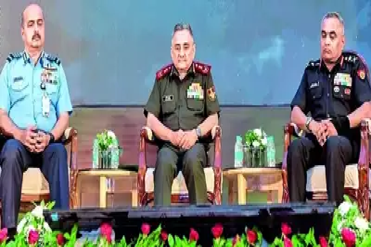 BrahMos has emerged as a Brahmastra: Defence chiefs: برہموس ایک برہمسترا بن کر ابھرا ہے: دفاعی سربراہان