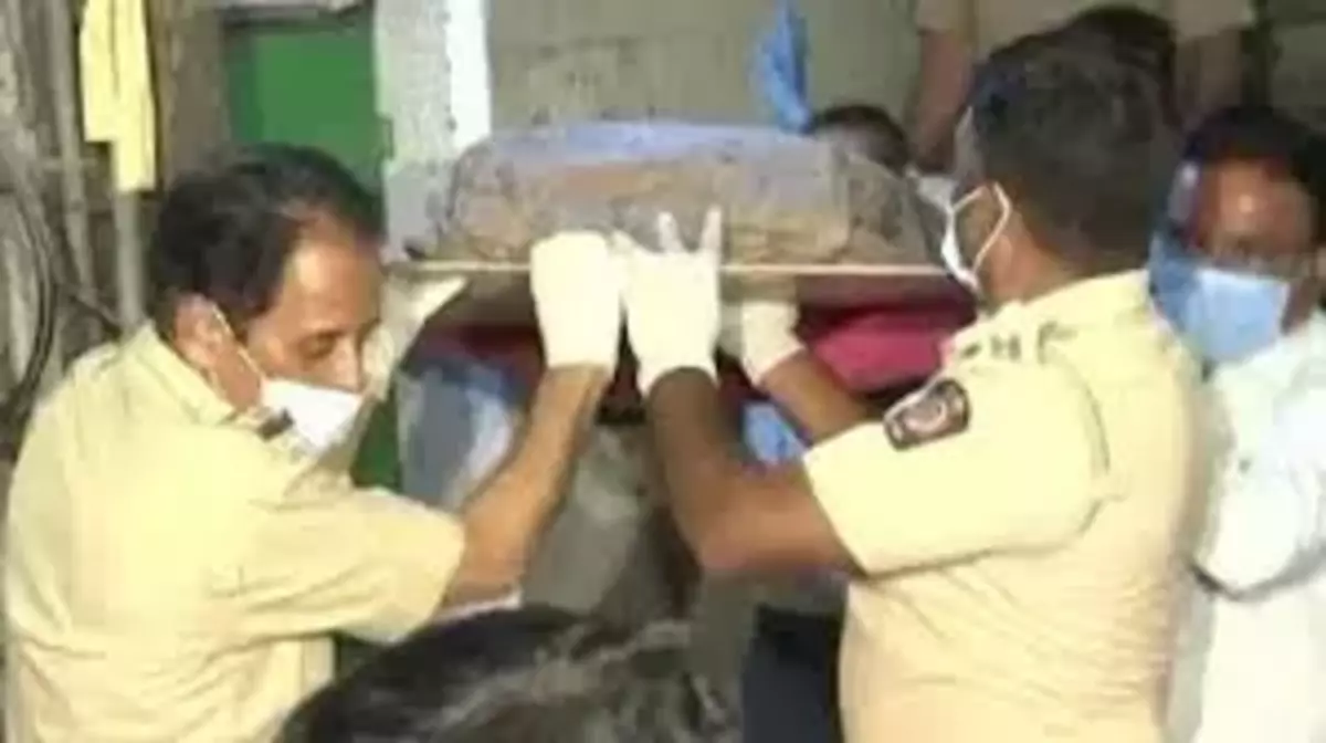 Man Chopped a Women in Mumbai Living in Live in Relationship: ممبئی میں لیو-ان پارٹنر کے ساتھ شخص نے کی درندگی، پہلے کٹر مشین سے کردیا جسم کے ٹکڑے، پھر کوکرمیں ابال کرمکسی میں پیسا