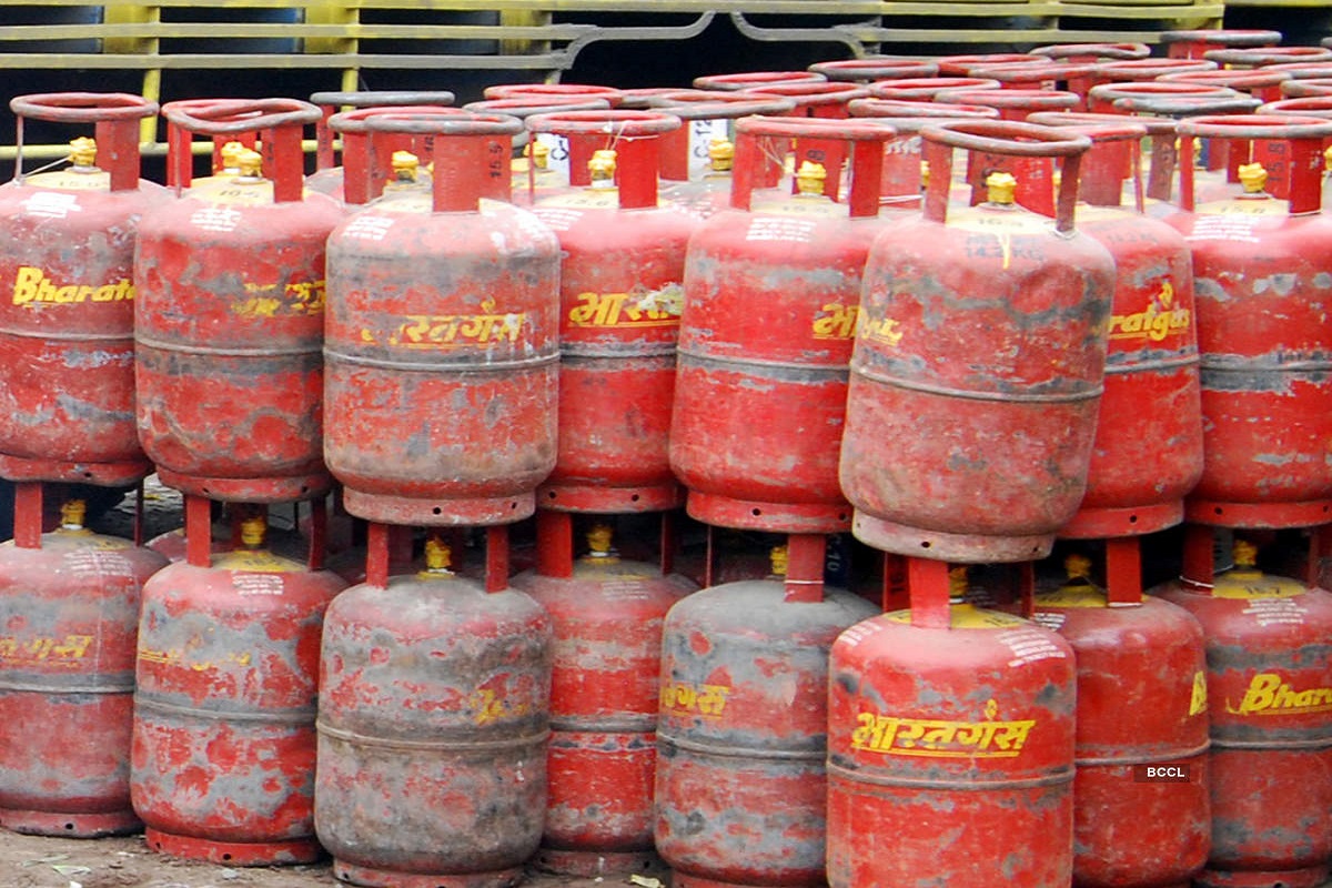 LPG Cylinder: انتخابات سے قبل حکومت نے ایل پی جی سلنڈر کی قیمتیں کی کمی