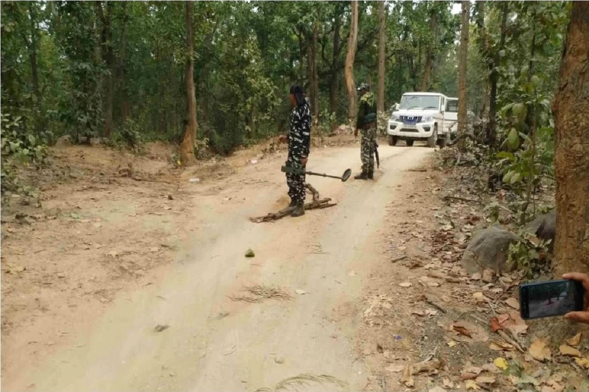 Bihar: Interstate Naxalite arrested: دس لاکھ روپے کا انعامی بین ریاستی نکسلی اروند بھوئیاں بہار کے گیا سے گرفتار
