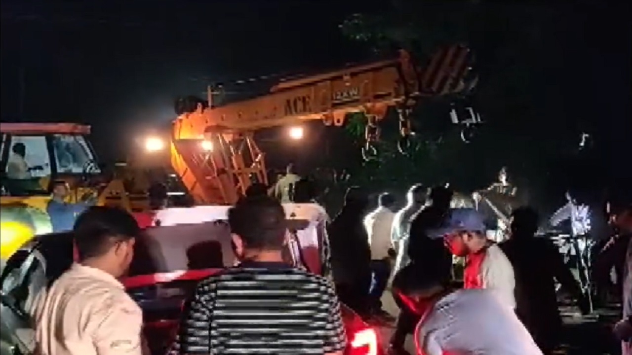 Andhra Pradesh Accident: آندھرا  پردیش میں شادی میں جارہی  بس نہر میں گری، 7 افراد کی دردناک موت