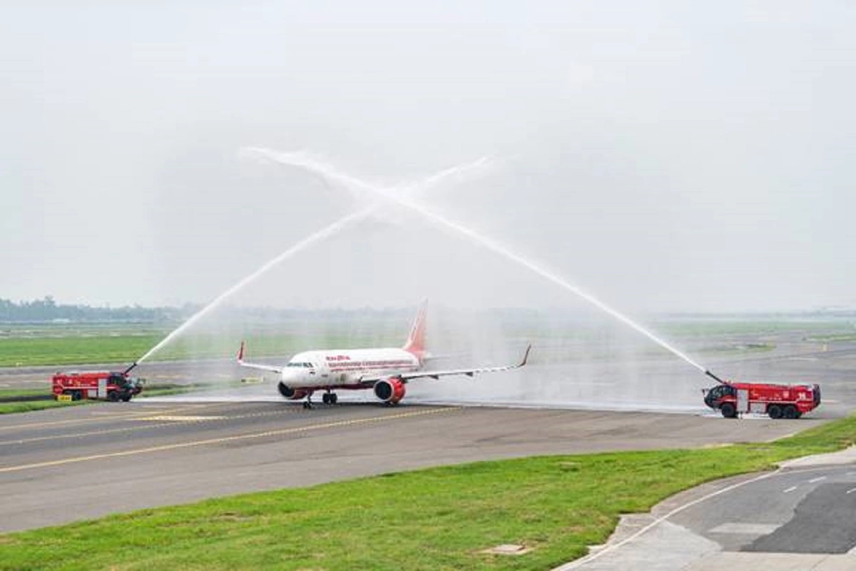 IGI Airport becomes the first airport to have 4 runways: آئی جی آئی ہوائی اڈہ چار رن وے اور ایک ایلی ویٹیڈ ٹیکسی وے والا ملک کا پہلا ہوائی اڈہ بن گیا