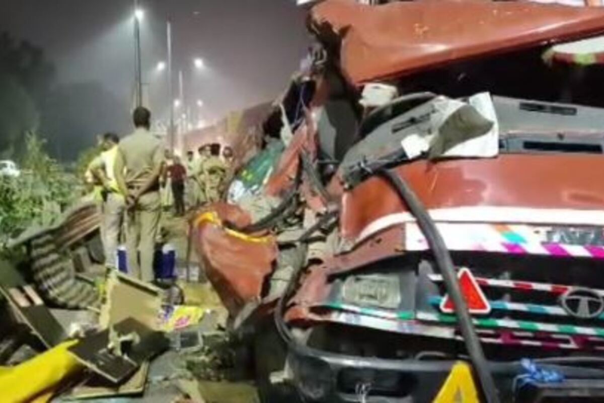 Road Accident in Delhi: کرنال جی ٹی روڈ پر بڑا حادثہ، دو ٹرکوں میں تصادم، 4 کانوڑیاں جاں بحق، 14 زخمی