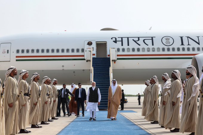 PM Modi UAE Visit: وزیر اعظم مودی نے یو اے ای کے صدر سے کی ملاقات،دو طرفہ تعلقات کو مزیدمستحکم کرنے پر زور