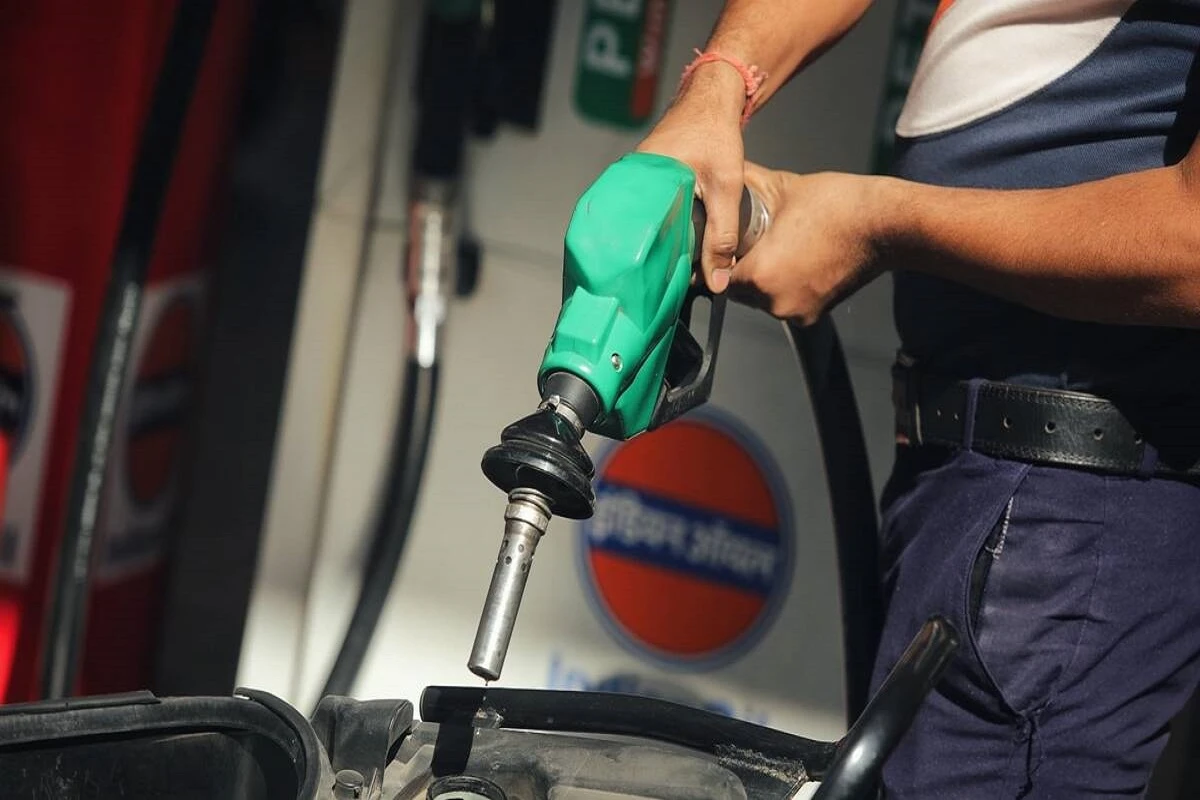 Petrol-Diesel Price Update: پٹنہ میں مہنگا تو جے پور میں سستا ہوا فیول، جانیں اپنے شہر میں پٹرول اور ڈیزل کا ریٹ