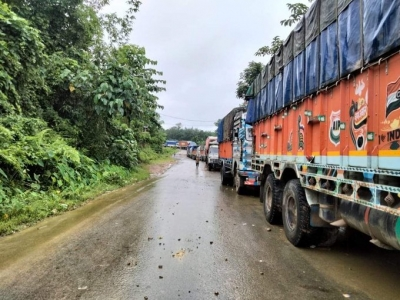 Manipur: منی پور میں لینڈ سلائیڈنگ سے ہائی وے بلاک، کم از کم 500 گاڑیاں پھنسی، آمدورفت متاثر