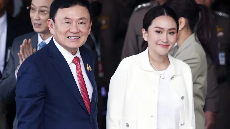 Thaksin Shinawatra arrested, jailed: تھائی لینڈ پہنچتے ہی سابق وزیراعظم کو کرلیا گیاگرفتار،جانئے کیا ہے پورا معاملہ