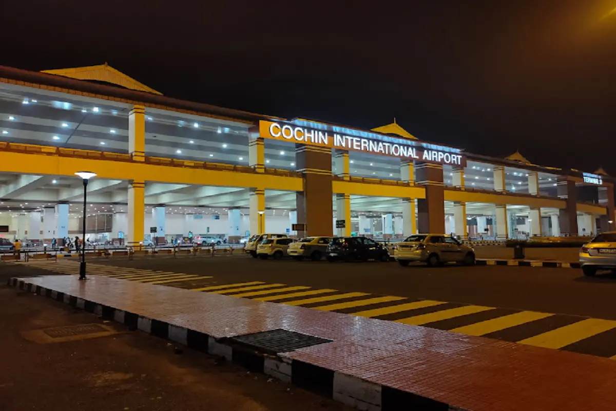 Cochin International Airport: خاتون کو ائیرپورٹ پر چیک اِن میں ہو رہی تھی تاخیر، اڑا دی افواہ، کہا- میرے بیگ میں بم ہے، مچی افراتفری