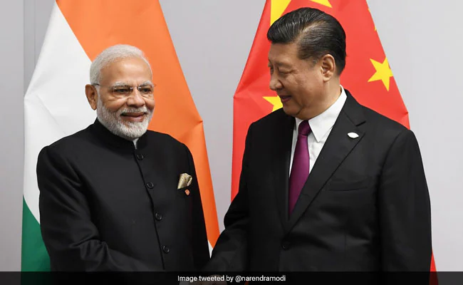 As Modi lands in South Africa, possible meet with Xi : برکس سربراہی اجلاس کیلئے پی ایم مودی جنوبی افریقہ روانہ،چین کے صدر شی جنپنگ سے ملاقات کے امکانات