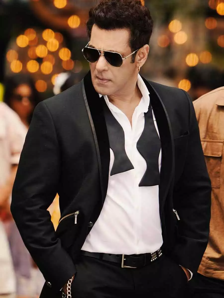 salman-khan-new-look-from-kisi-ka-bhai-kisi-ki-jaan