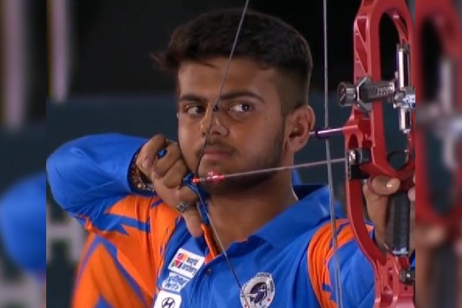 Indian archer Prathamesh Jawkar: ہندوستانی آرچر پرتھمیش جاواکر نے ورلڈ کپ فائنل میں حاصل کیا  چاندی کا تمغہ