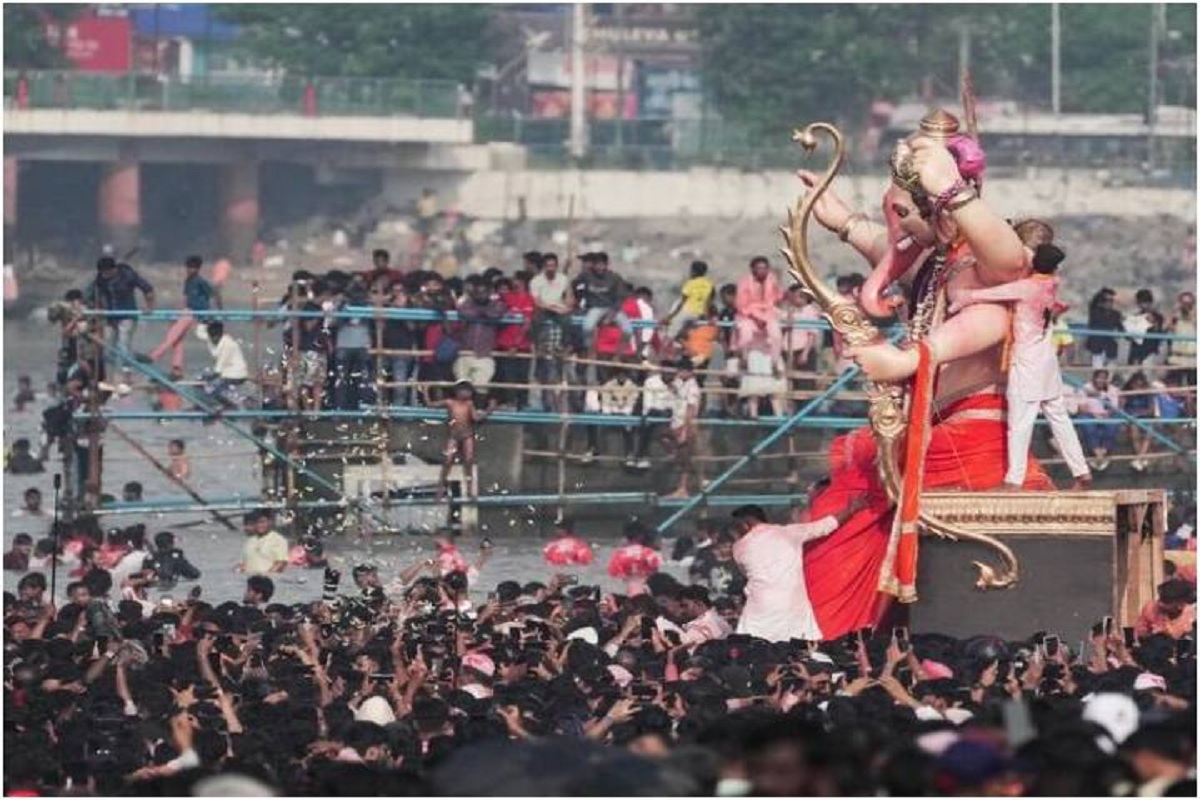 Ganesh Idol Immersion: گنیش مورتی وسرجن کے دوران ہوئے حادثے میں 12 لوگوں کی موت ، 9 افراد کی ڈوبنے سے ہوئی موت