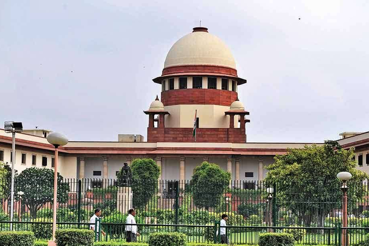 Supreme Court: سوشل میڈیا پلیٹ فارمز پر فحش مواد روکنے کا مطالبہ کرتے ہوئے سپریم کورٹ میں دائر کی گئی عرضی
