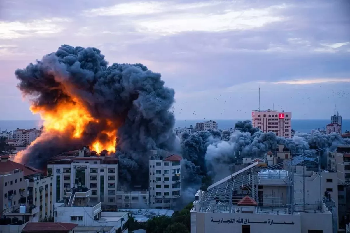 Israel-Gaza War: برطانیہ کے وزیر خارجہ اسرائیل کے دورے پر تھے، راکٹ حملے کا سائرن بجتے ہی جان بچانے کے لیے بھاگے، ویڈیو وائرل