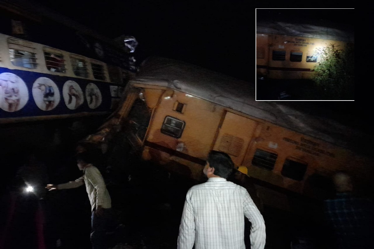 Andhra Pradesh Train Accident: آندھرا پردیش کے وجیا نگرم میں 2 مسافر ٹرینوں میں تصادم، 6 کی موت، ریسکیو آپریشن جاری