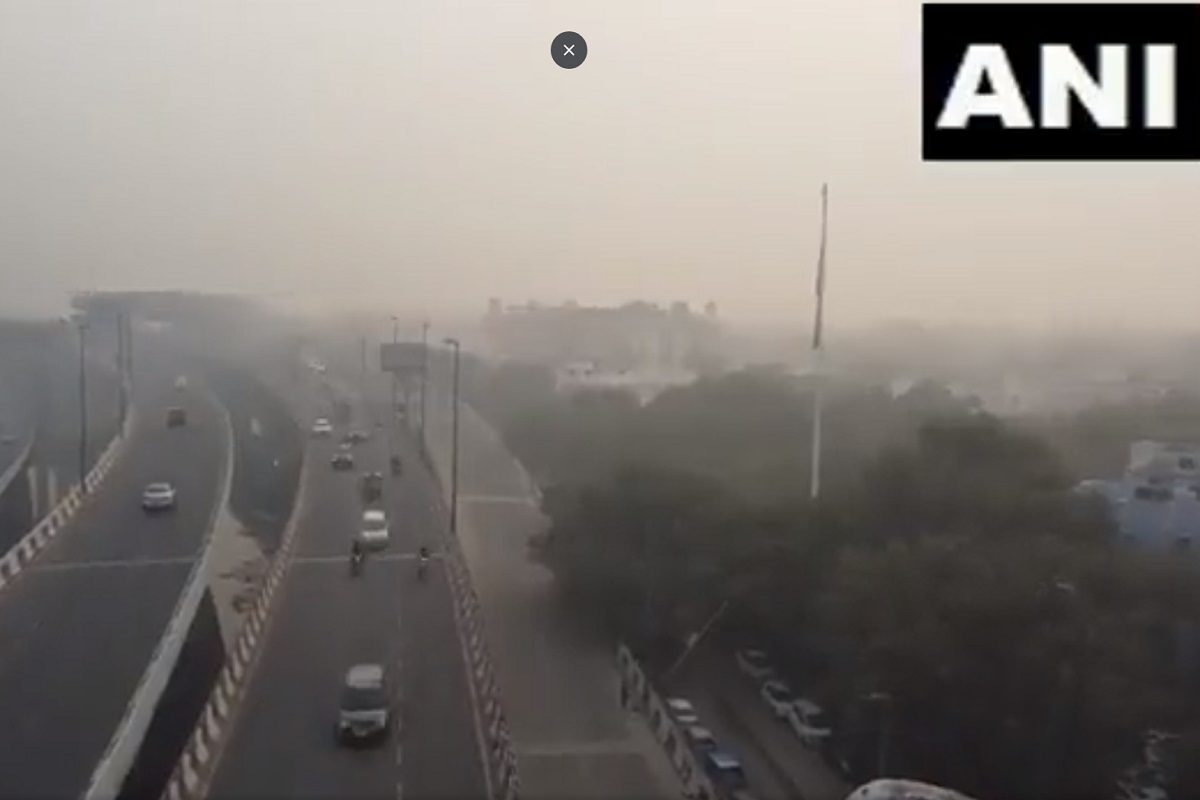 Delhi Air Pollution: سپریم کورٹ کی ہدایات کے بعد، دہلی-این سی آر میں بڑھتی ہوئی آلودگی کو لے کر کابینہ سکریٹری کی تمام ریاستوں کے حکام کے ساتھ میٹنگ آج