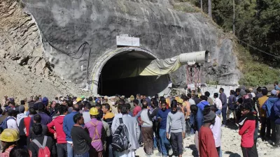 Uttarakhand Tunnel Accident: اتراکھنڈ کی سرنگ میں موت سے لڑنے والے 41 مزدوروں کے حوصلے ٹوٹ رہے ہیں، مزدوروں کے اہل خانہ میں ناراضگی