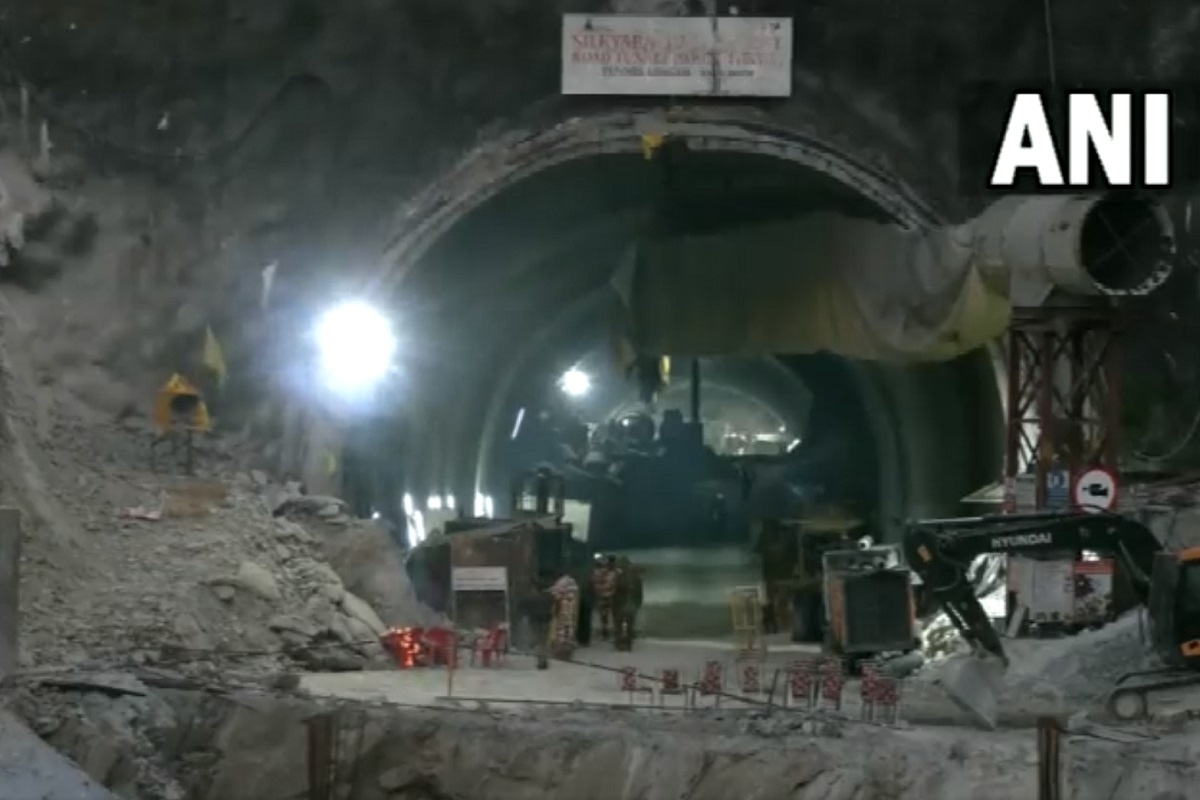 Uttarakhand Tunnel Rescue: ‘بس چند قدم کی دوری’، آخری مرحلے میں پہنچا اتراکھنڈ سرنگ میں پھنسے کارکنوں کو بچانے کا آپریشن