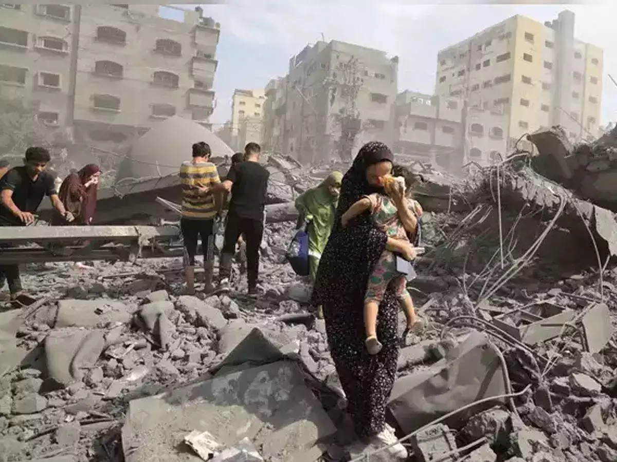Israel Hamas War: اسرائیلی بمباری سے غزہ کے آدھے سے زیادہ مکانات تباہ، مقامی حکام کا بیان