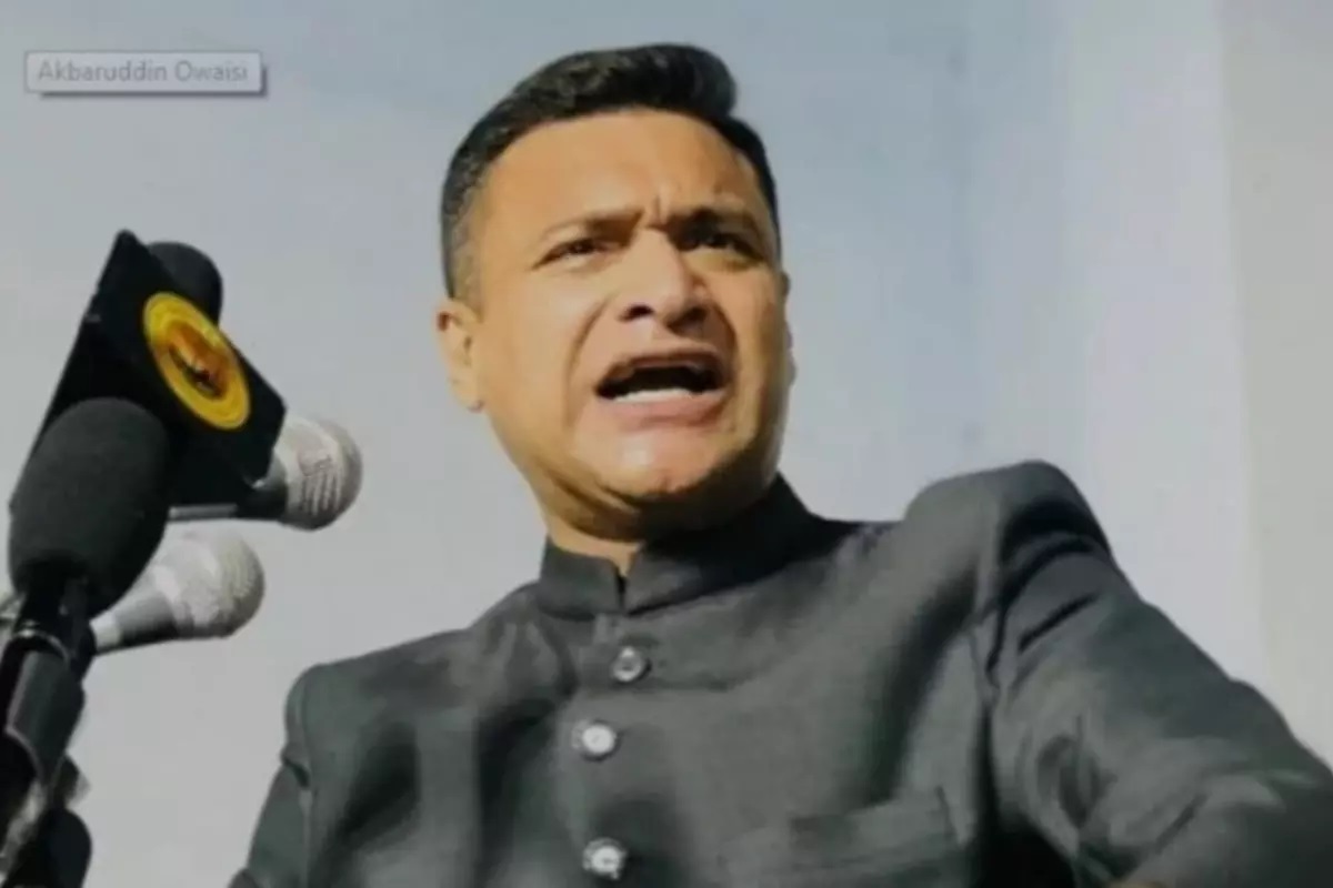 Akbaruddin Owaisi: ’’کوئی ماں کا لا پیدا نہیں ہوا ، میں نے اشارہ کردیا تو…‘‘، اکبر الدین اویسی نے اسٹیج سے پولیس انسپکٹر کو دی دھمکی