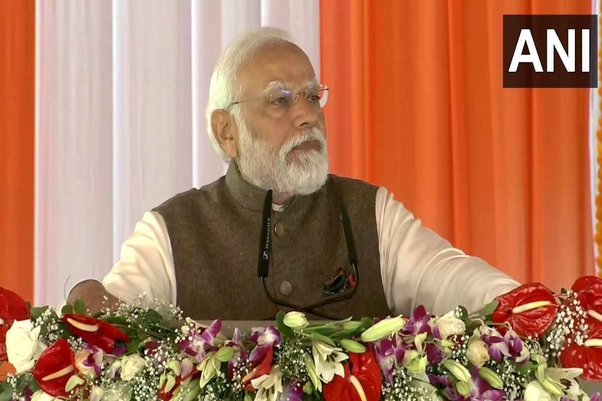 PM Modi Varanasi Visit: ’غلامی کے دور میں نشانہ بنائے گئے ثقافتی علامتوں کی تعمیر نو ضروری‘، وارانسی میں’سورویدمہا مندر‘ کا افتتاح کرکے بولے وزیر اعظم مودی