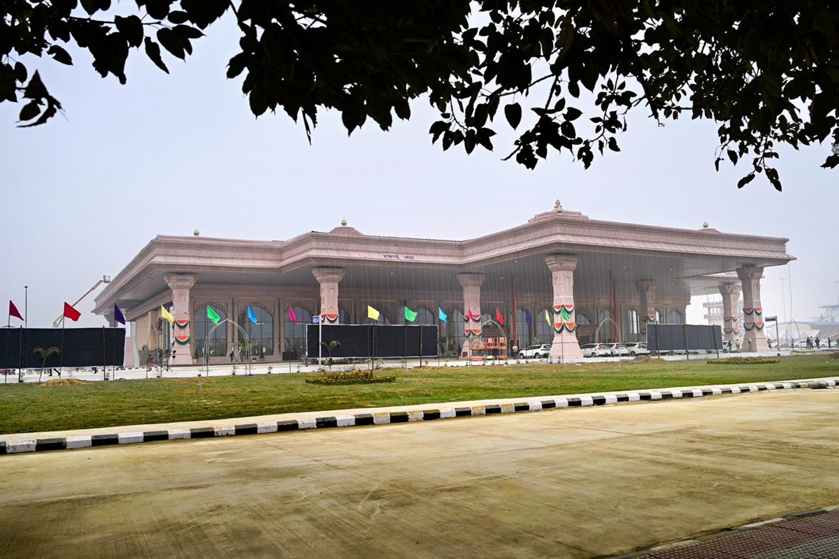 Ayodhya Airport:  رام نگری میں بین الاقوامی ہوائی اڈہ تیار، تصویروں میں دیکھیں ایودھیا ہوائی اڈہ کتنا عمدہ
